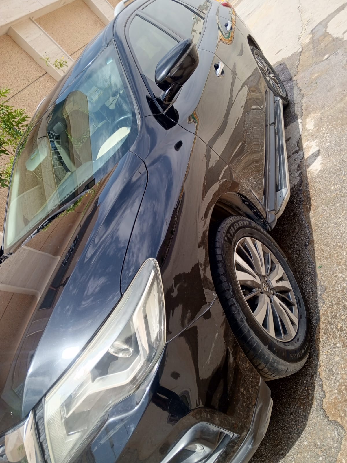 نيسان نافارا 2019 أسود بسعر مميز