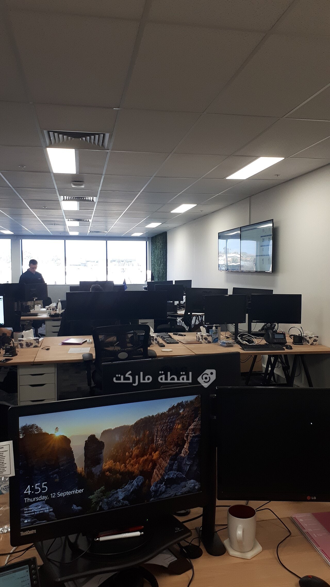 مكتب مجهز للإيجار الشهري في جدة