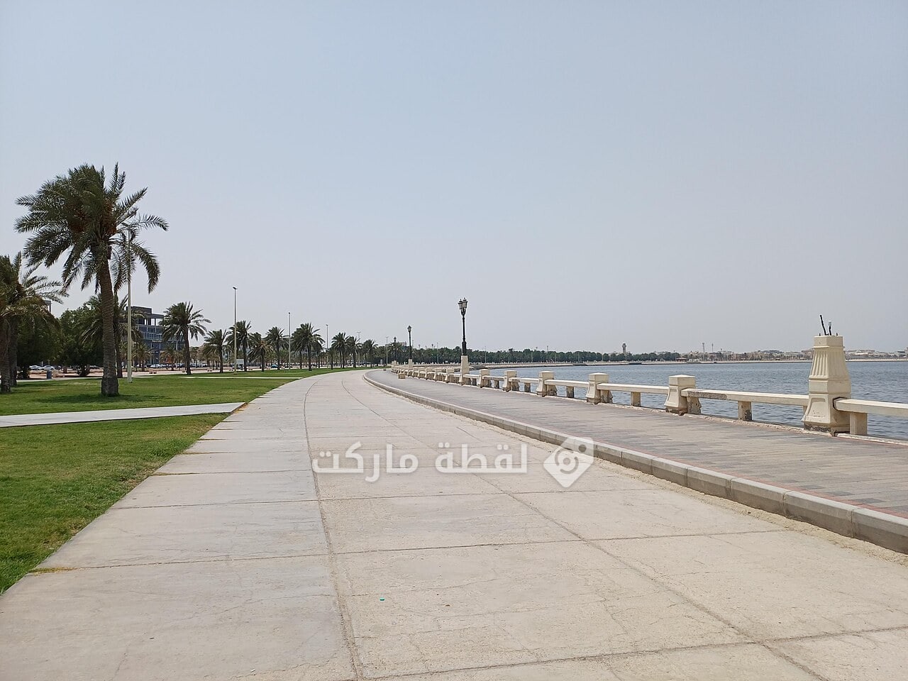 جولة بحرية وقت الغروب بالدمام